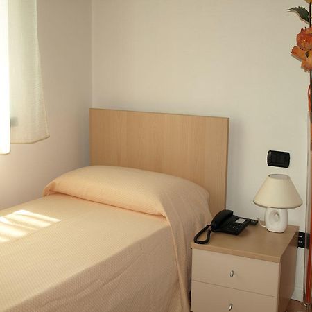 Hotel Karol Monza Exteriör bild