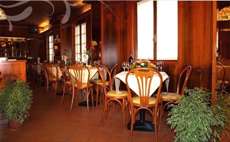 Hotel Karol Monza Exteriör bild